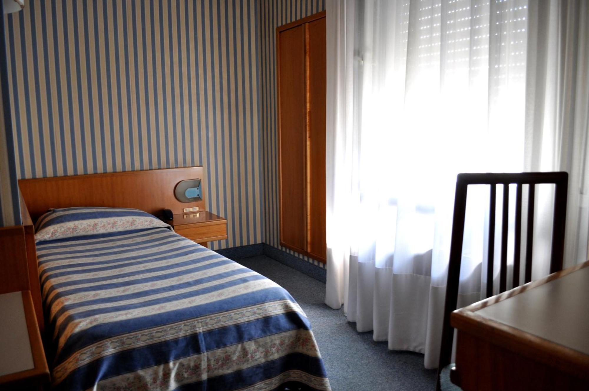 Hotel Garda, Milan